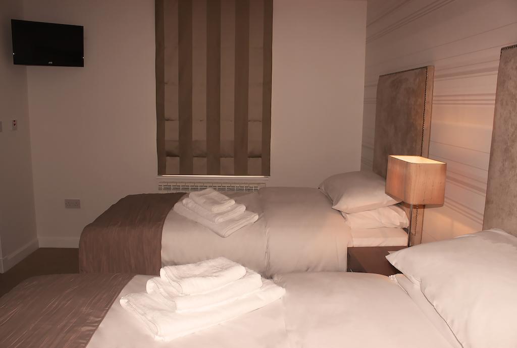 Mccafferty'S Guesthouse Ilford Hotel